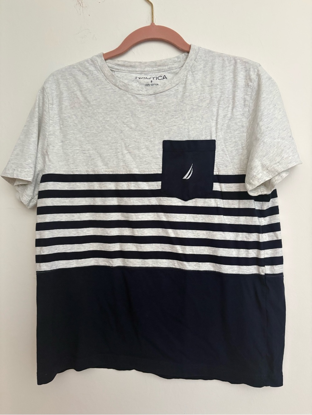 178. Nautica Heather Gray and Navy Striped Pocket Tee ptp20”L24”
